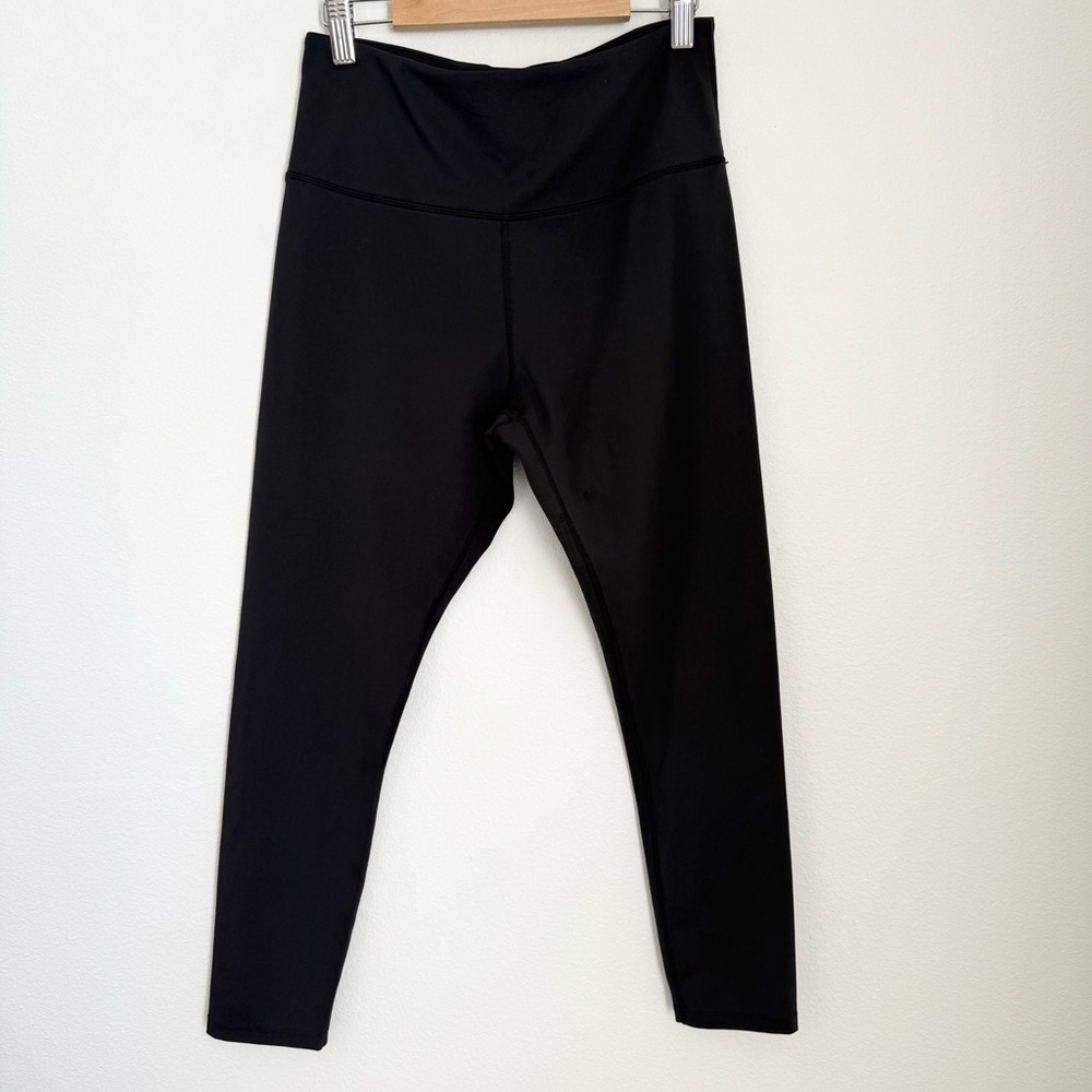 Kate Spade Crop Black Athletic Leggings Women’s Size M Gym Running Activewear